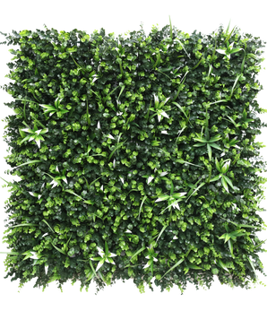 El seto artificial Hoguera 100x100 cm UV es un panel cuadrado de denso follaje verde artificial con variadas plantas de follaje pequeño y hojas puntiagudas y abigarradas sobre un fondo blanco liso.