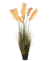 Una maceta negra contiene Hierba de Pampa Artificial de 150 cm retardante de fuego, con césped artificial verde alto y penachos de color marrón amarillento dispuestos para una apariencia decorativa natural.