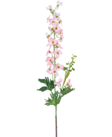 Una única flor artificial Delphinium de 79 cm de color rosa claro tiene múltiples flores pequeñas de color rosa claro y hojas verdes, aisladas sobre un fondo blanco.