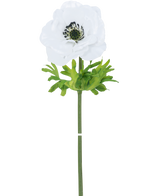 La Flor Artificial Anémona Real Touch White 52 cm tiene una única flor blanca con pétalos delicados, un corazón oscuro y hojas verdes sobre un tallo largo y recto, sobre un fondo blanco liso.