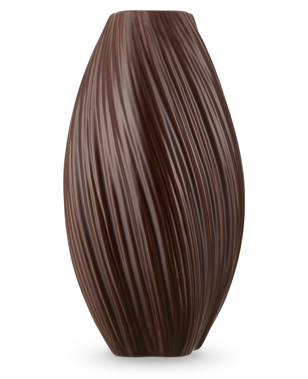 El Jarrón Soft Dune 26 cm marrón es un jarrón alto de cerámica de color marrón oscuro con un acabado liso y brillante con un patrón de estructura ondulado vertical.