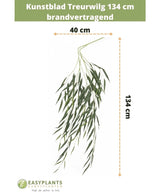 Hoja artificial de sauce llorón de 134 cm, ignífuga, con hojas verdes largas y delgadas (40 cm de ancho). La información de tamaño y marca se muestra en la parte superior e inferior sobre un fondo blanco.