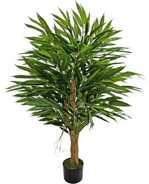 La Planta Artificial Longfolia 120 cm es un árbol artificial alto con esbeltas hojas verdes y tronco marrón, en una maceta negra con musgo verde, sobre un fondo liso blanco.