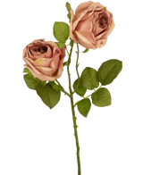 La Rosa Artificial Deluxe de 55 cm rosa tiene dos rosas artificiales de color marrón rosado con hojas verdes en un solo tallo, que forman un contraste sorprendente sobre un fondo blanco liso.