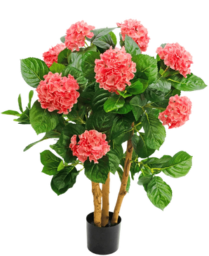 La Hortensia Artificial UV 85 cm rosa tiene múltiples tallos, hojas anchas de color verde y flores de hortensia rosa en una maceta negra, lo que proporciona un contraste vivo y una apariencia realista.