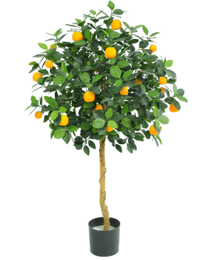 El naranjo artificial de 120 cm de Easyplants tiene exuberantes hojas verdes y muchos frutos de color naranja brillante, expuestos en una maceta sobre un fondo blanco liso.