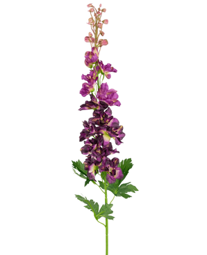 La Flor Artificial Delphinium Púrpura 79 cm tiene un único tallo artificial de espuela de caballero de color púrpura con múltiples flores dispuestas verticalmente y hojas verdes profundamente lobuladas, sobre un fondo blanco liso.