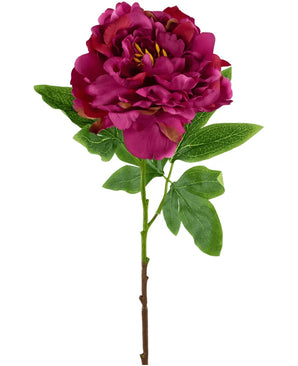 La flor artificial Peonía 61 cm rosa es una única flor artificial en forma de peonía de color rosa oscuro con pétalos estratificados y hojas verdes sobre un tallo marrón, representada sobre un fondo blanco.