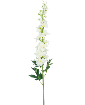 De Kunstbloem Delphinium 79 cm wit heeft een lange witte delphinium stengel met meerdere bloemen en groene bladeren, geïsoleerd op een witte achtergrond.