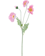 Kunstbloem Klaproos Real Touch Roze 60 cm: Een levensechte roze klaproos met drie open bloemen en één gesloten knop op groene stelen en lichtgroene bladeren, afgebeeld tegen een witte achtergrond.