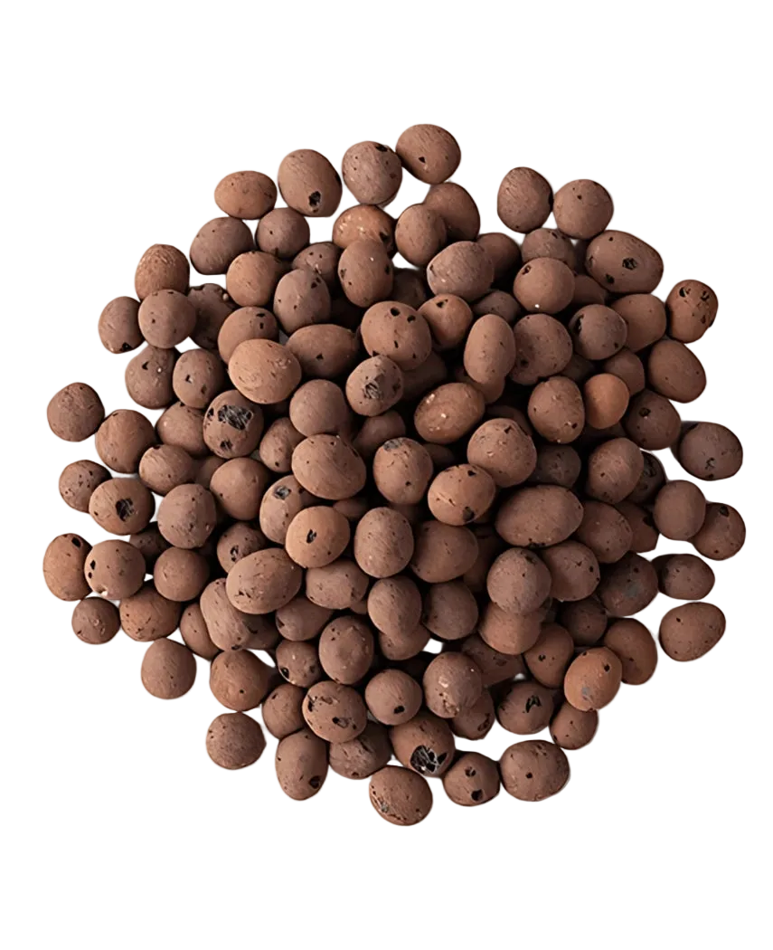 Un montón suelto de bolsa de 10 litros de Hydro Granules, gránulos redondos de arcilla marrón utilizados como medio de cultivo en hidroponía y jardinería acuapónica, mostrados sobre un fondo blanco.