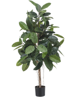 De Kunstplant Rubberplant 150 cm heeft brede, glanzende donkergroene bladeren en staat in een kleine zwarte sierpot tegen een effen witte achtergrond.
